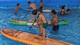 Estudiantes primarios hicieron prácticas de SUP