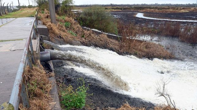 Cayeron más de 60 milímetros de lluvia en Santa Fe: Poletti dijo que la ciudad respondió mucho mejor