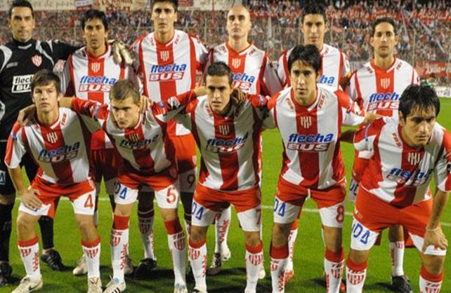 La formaci&oacute;n de Uni&oacute;n que obtuvo el ascenso a Primera Divisi&oacute;n en 2011.