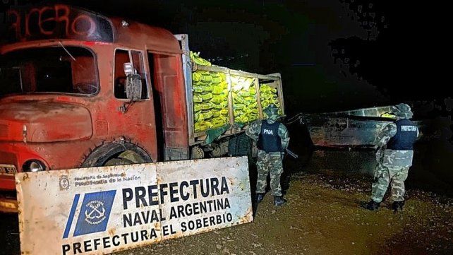 Prefectura interceptó un contrabando 10 toneladas de soja hacia Brasil
