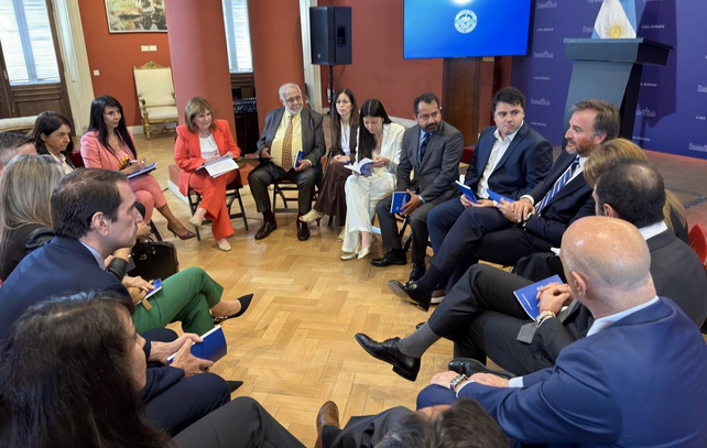 Patricia Bullrich ya se reunió con los miembros de la futura bancada libertaria en la Cámara alta nacional.