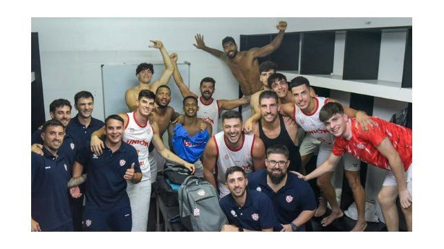 Unión mostró carácter y derrotó a Obras en el estreno de Ariel Rearte como DT