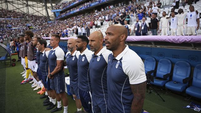 El histórico Thierry Henry es el entrenador del conjunto francés en estos Juegos Olímpicos de París 2024.