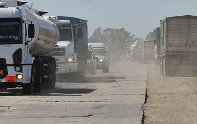 Vía pesada. El camino de la Cremería es fundamental para descongestionar las rutas del Cordón industrial.