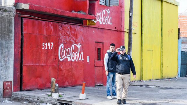 El frente de local rociado de balas esta mañana. Investigan un ajuste de cuentas.&nbsp;