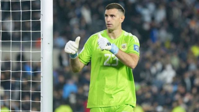 El Dibu Martínez salió campeón tres veces con la selección argentina.