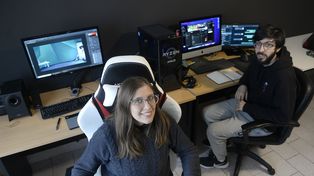 Angelina Perotti y Martín Fernández, jóvenes diseñadores rosarinos de videojuegos.