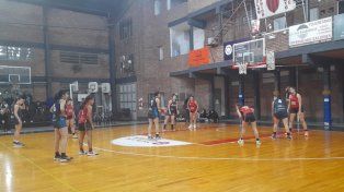 CUST y Gimnasia pusieron la definición al rojo vivo en el Clausura Femenino
