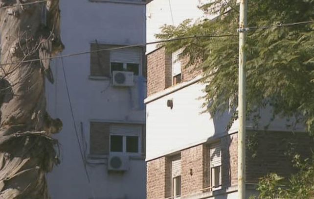 Parque Avellaneda. El hombre atendió una llamada y se descompensó.
