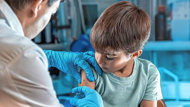 Avanza la vacunación de niños y adolescentes en Argentina
