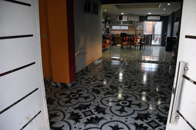 Matan a un hombre en su casa y detienen a un sospechoso de encubrimiento