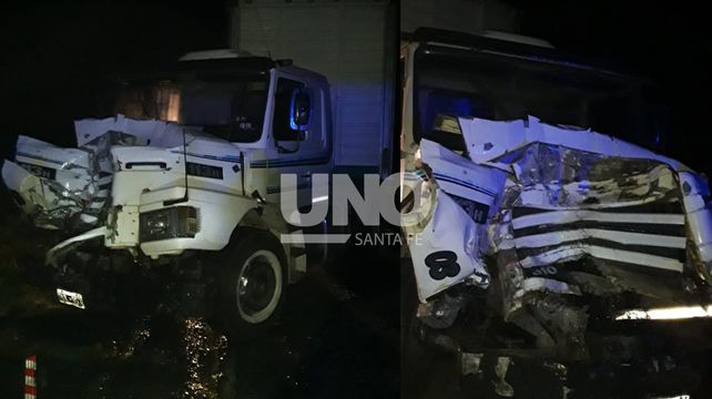 Dos camiones chocaron en la autopista Santa Fe - Rosario