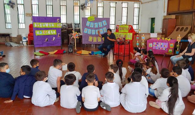 Quispe recorrió con sus libros escuelas de toda la provincia. “Me siento un divulgador de las culturas indígenas”, sostiene el escritor jujeño.
