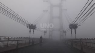 La ciudad de Santa Fe amaneció bajo la niebla