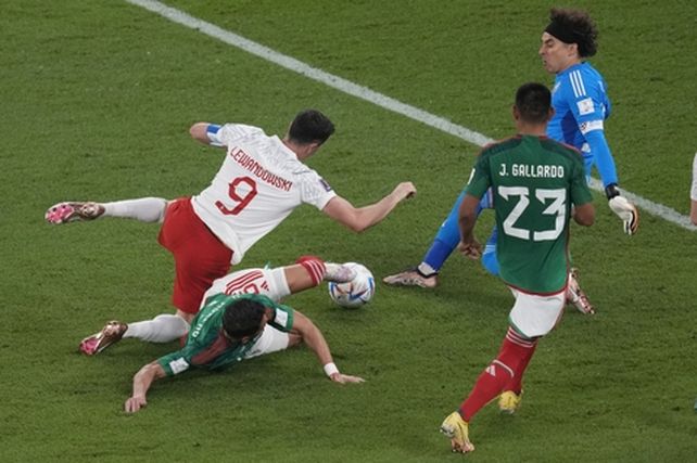 Mundial Qatar 2022: México y Polonia jugaron para Argentina