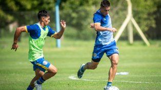 Agustín Sández se esfuerza en el entrenamiento canalla, en medio del parate por las Eliminatorias.