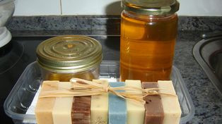 Proyecto escolar para elaborar jabones con el aceite usado