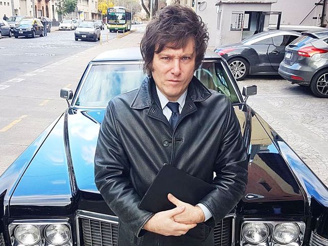 Javier Milei alquiló una residencia en un barrio cerrado de lujo por 2 mil dólares mensuales y tiene habitaciones exclusivas para sus cuatro perros.