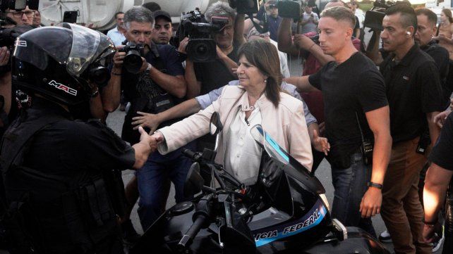 Una nueva dotación de fuerzas federales desembarcó en Rosario para combatir el narcoterrorismo