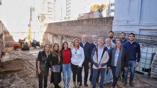 El gobernador Omar Perotti estuvo con algunos de los familiares de las víctimas de Salta 2141.
