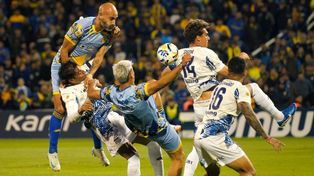 Quintana y Véliz la pelean duro ante Talleres. Central debe salir del laberinto de los empates para consolidar sus posiciones en el Clausura y la Copa Libertadores.