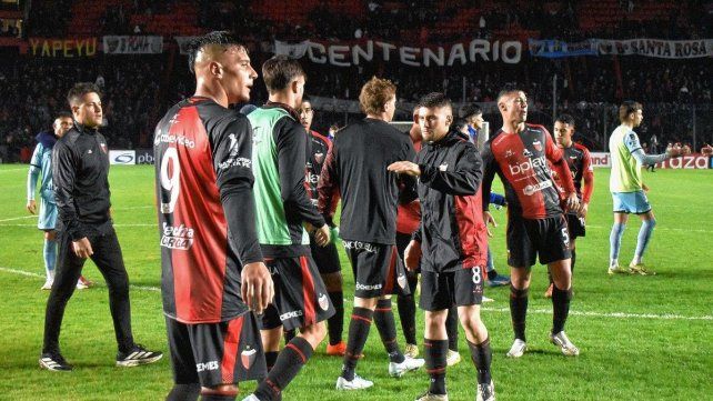 Colón experimenta un claro retroceso futbolístico y también numérico.