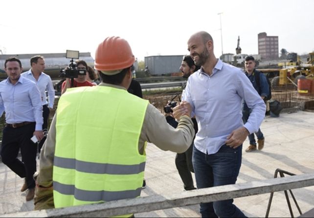 saludo. El ministro de Transporte