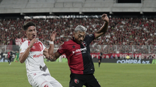 Newells y Argentinos Juniors hacen un partido parejo en el Coloso.
