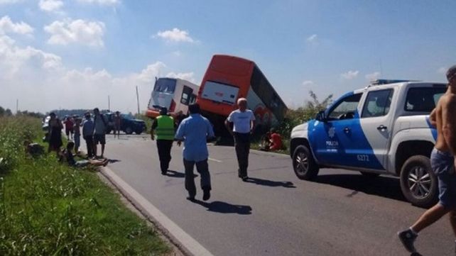 Santa Fe: Ya son 13 los muertos en el choque de micros en la ruta 33