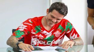 Tras ser echado de Boca, Fernando Gago consiguió rápidamente trabajo.