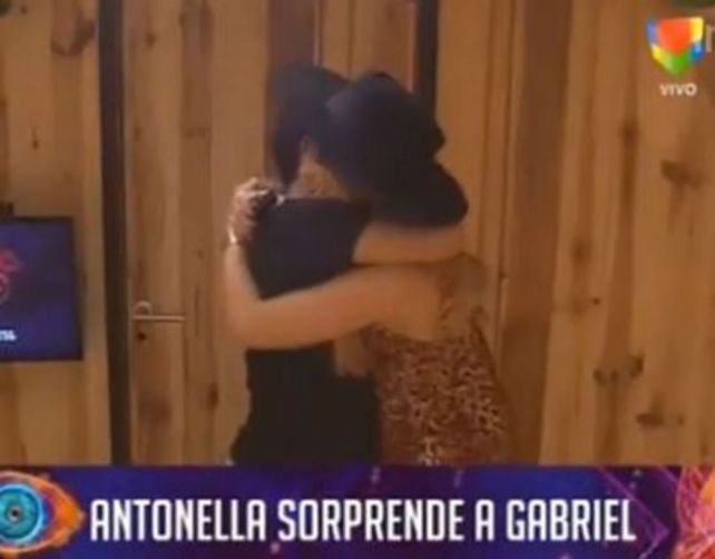 Antonella y Gabriel tuvieron un reencuentro caliente en el ático de Gran Hermano