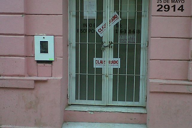 Clausuran un edificio por peligro de derrumbe en el microcentro santafesino