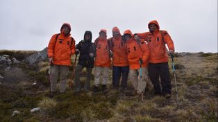 Arqueólogos de Rosario y veteranos recrean dos batallas en Malvinas