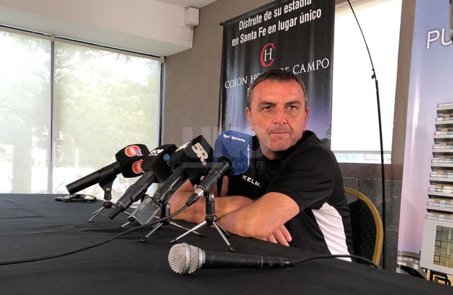 Diego Osella toma la palabra en un Colón que atraviesa un complicado escenario