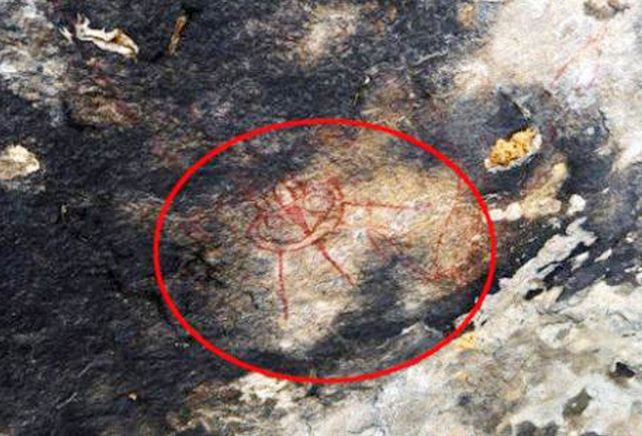 Hallan OVNIS y extraterrestres en pinturas de hace 10 mil años