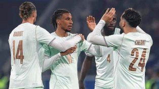 Con tres goles de Michael Olise, Francia venció 3-1 a Irlanda del Norte.