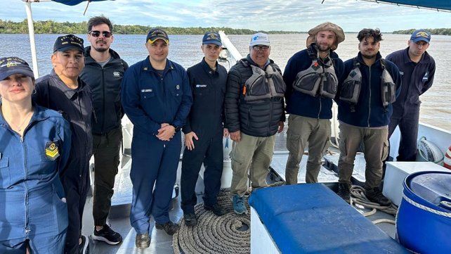 El buque científico Leloir realiza un monitoreo ambiental en el parque provincial Islas y Canales Verdes