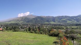 Bienvenida. La bellísima ciudad es la puerta de entrada al sistema montañés Valles Calchaquíes, del norte argentino.