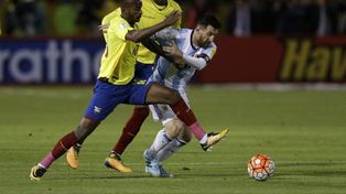 Argentina visita a Ecuador en busca del invicto histórico