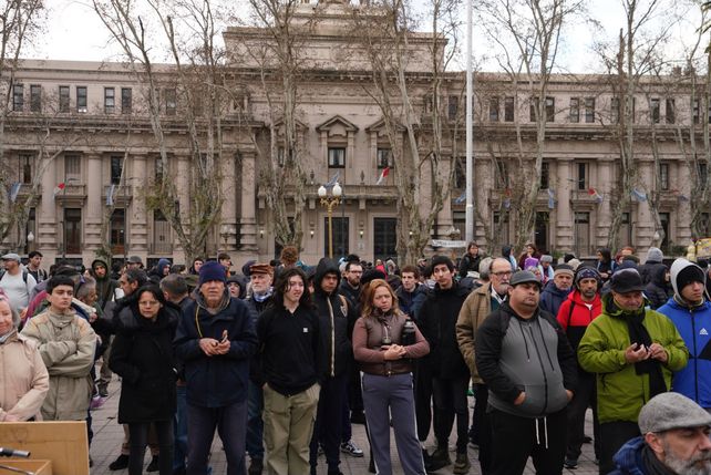 La Patria no se vende: marcha en Rosario contra la Ley de Inviolabilidad de la Propiedad Privada