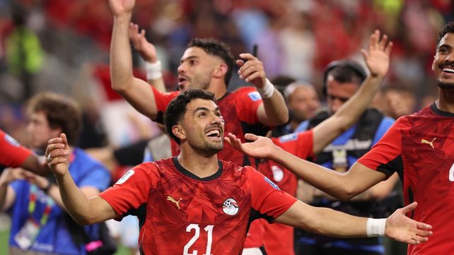 Egipto dejó atrás a Australia en los penales y puede ser el rival de Argentina si la selección vence a Cabo Verde.