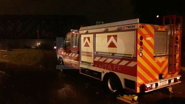 Iban a apagar un incendio pero se les quedó la autobomba