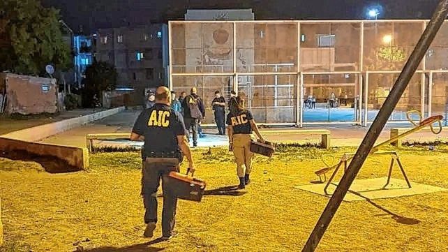 La AIC trabajando en la escena del nuevo homicidio en Rosario