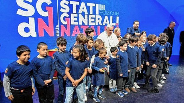 El Papa Francisco y la anécdota del perrito para hablar de natalidad