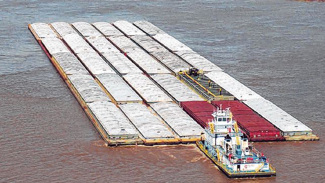 Las empresas armadoras paraguayas cuestionan el cobro del peaje.