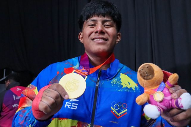 Récord mundial en los Juegos Suramericanos: levantó 203 kilos en Rosario