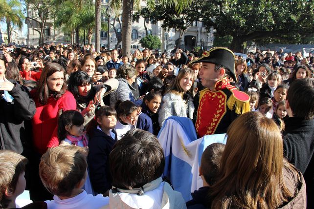 Alumnos de 4° grado de Santa Fe juraron lealtad a la bandera