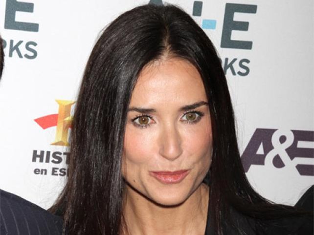 Escándalo | Demi Moore sale con el ex de su hija