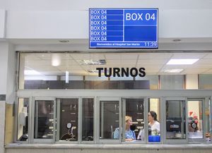 El Gobierno ordenó que los extranjeros no residentes deben pagar por su atención en los hospitales
