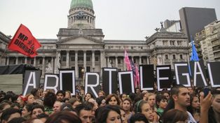 Exponen en Diputados sobre despenalización del aborto